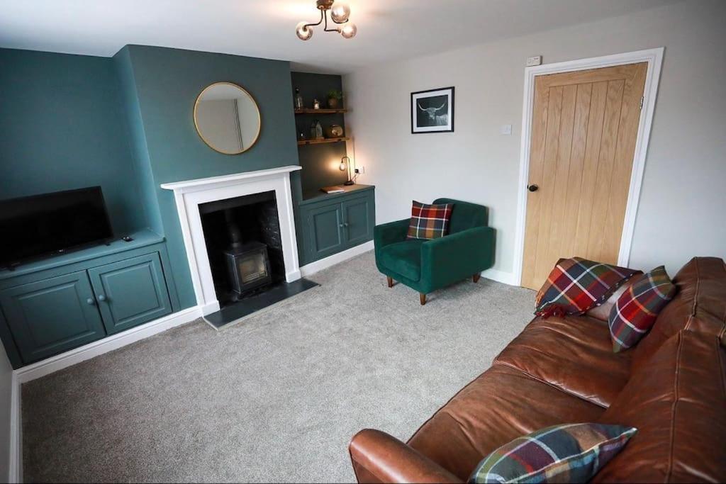 Auctioneers Cottage ラウス エクステリア 写真